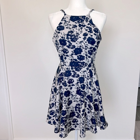 Lulu’s In Living Splendor Summer Blue Floral Fit & Flare Dress Size Large - Picture 1 of 11